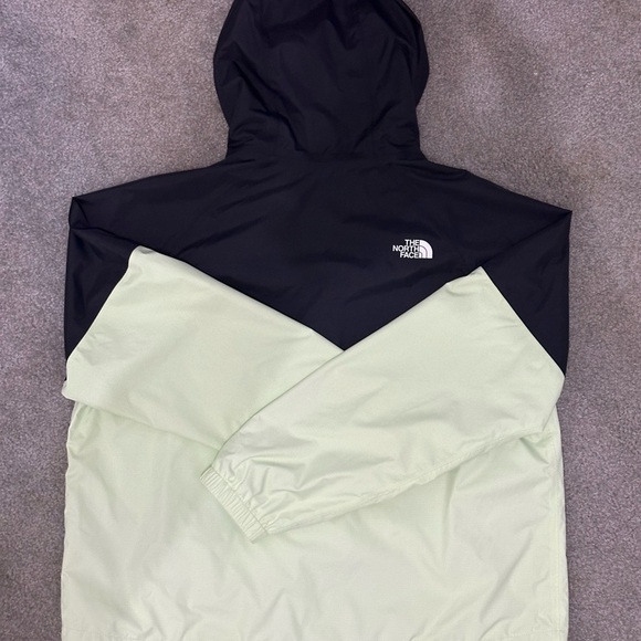 The North Face Black Jacket - Picture 2 of 8